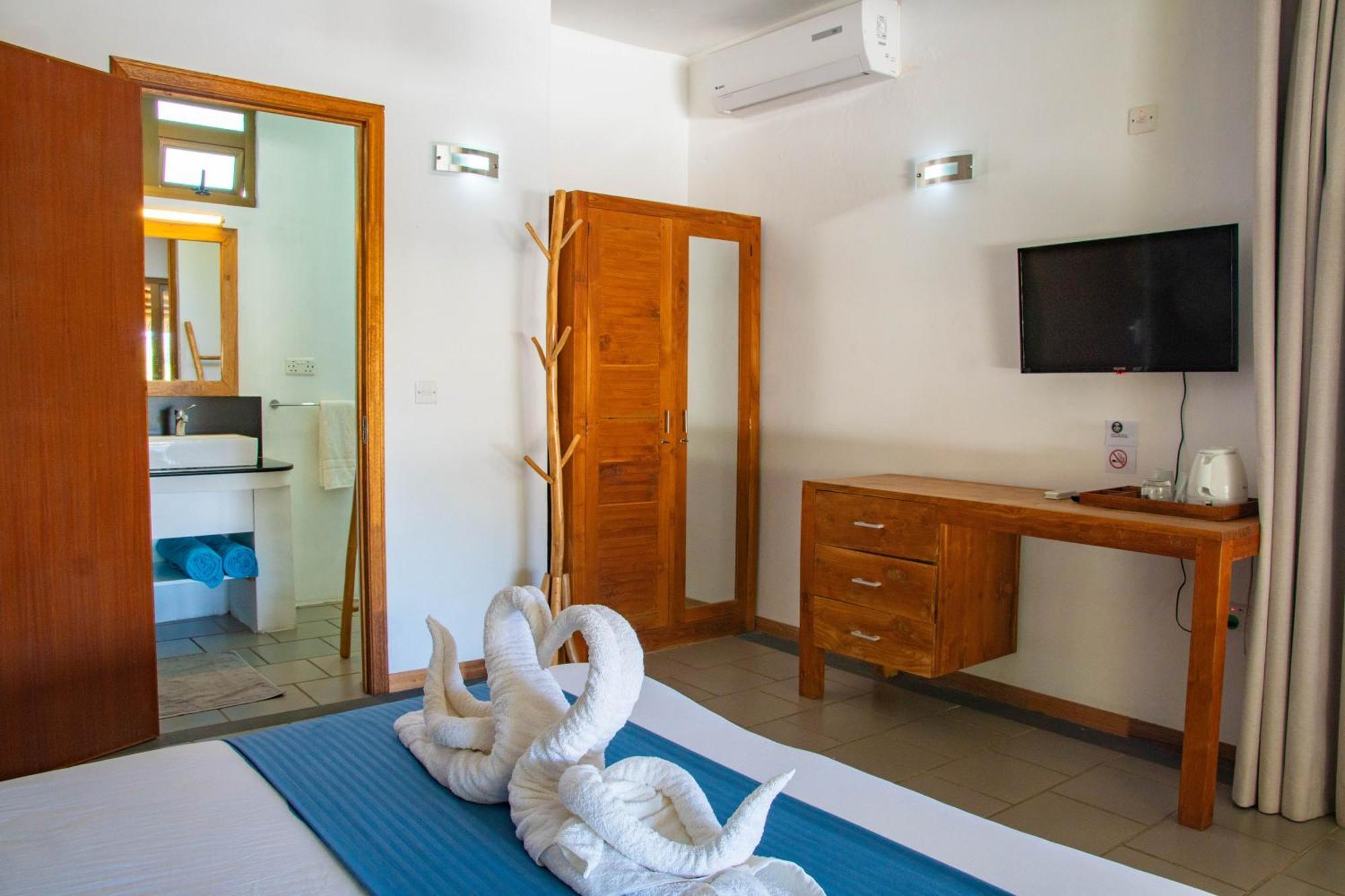 The Garden Lodge Pereybere - Piscine & Jardin Pereybere Beach Exterior photo